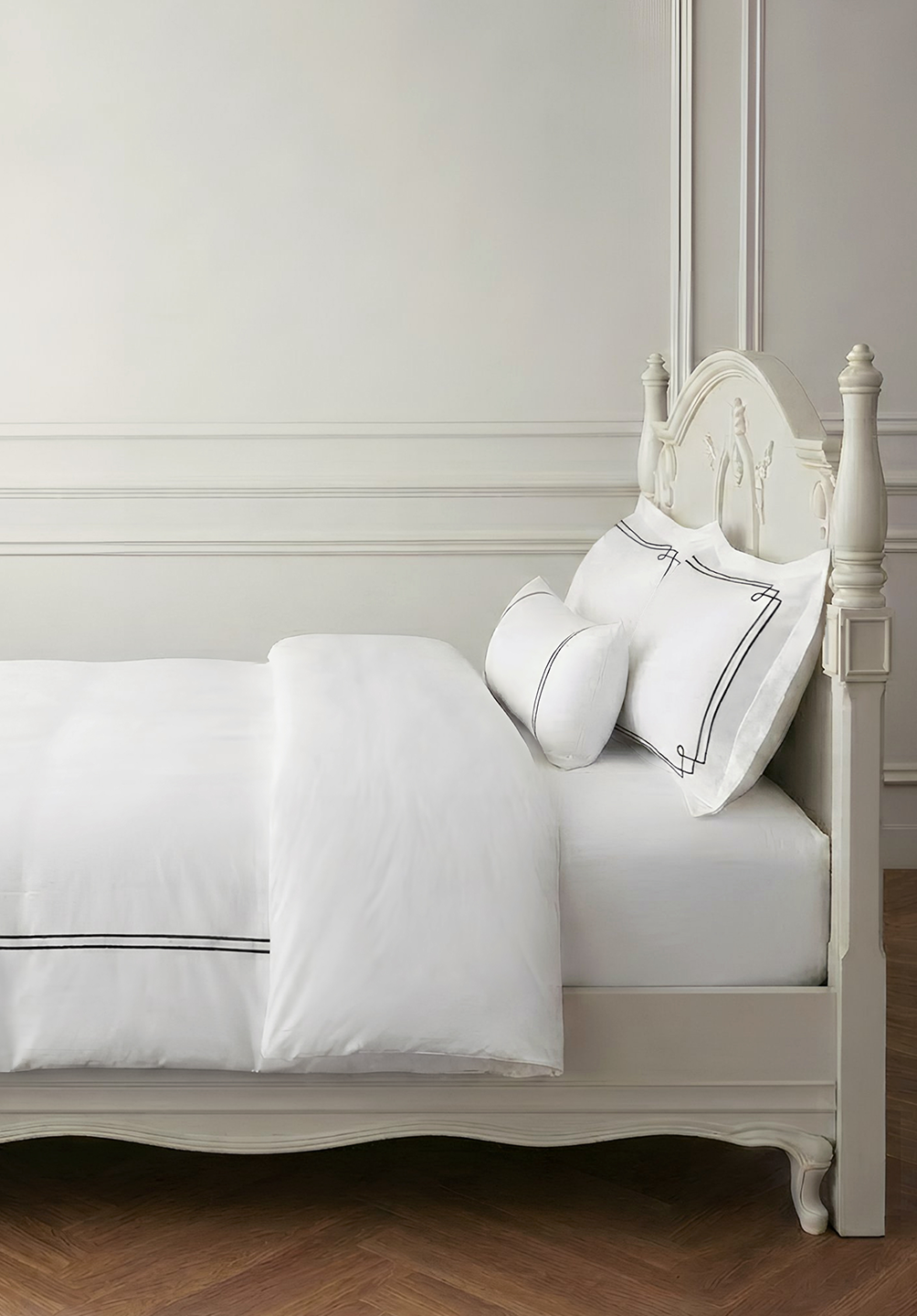 FULL Super King Bedding Set Minuit Collection