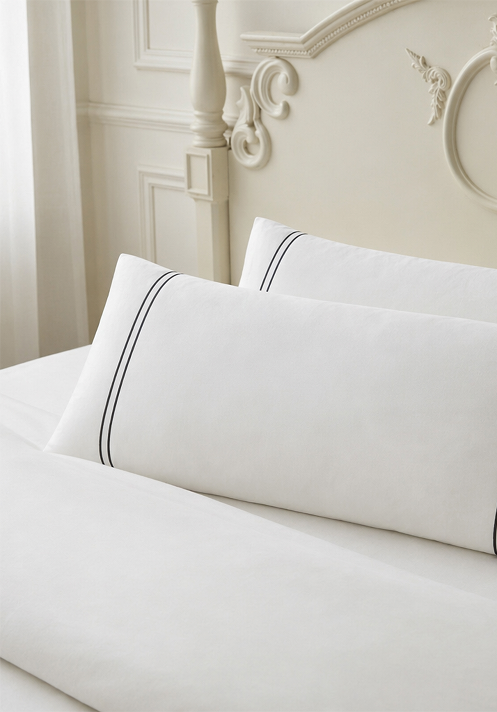 Chubby Hug Pillow Minuit Collection