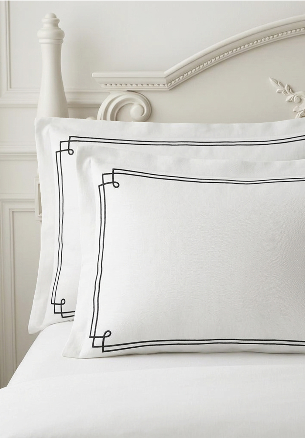 Adult Head Pillow Minuit Collection
