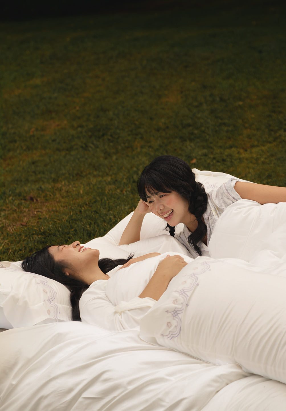 Super King Full Bedding Set Luna Collection