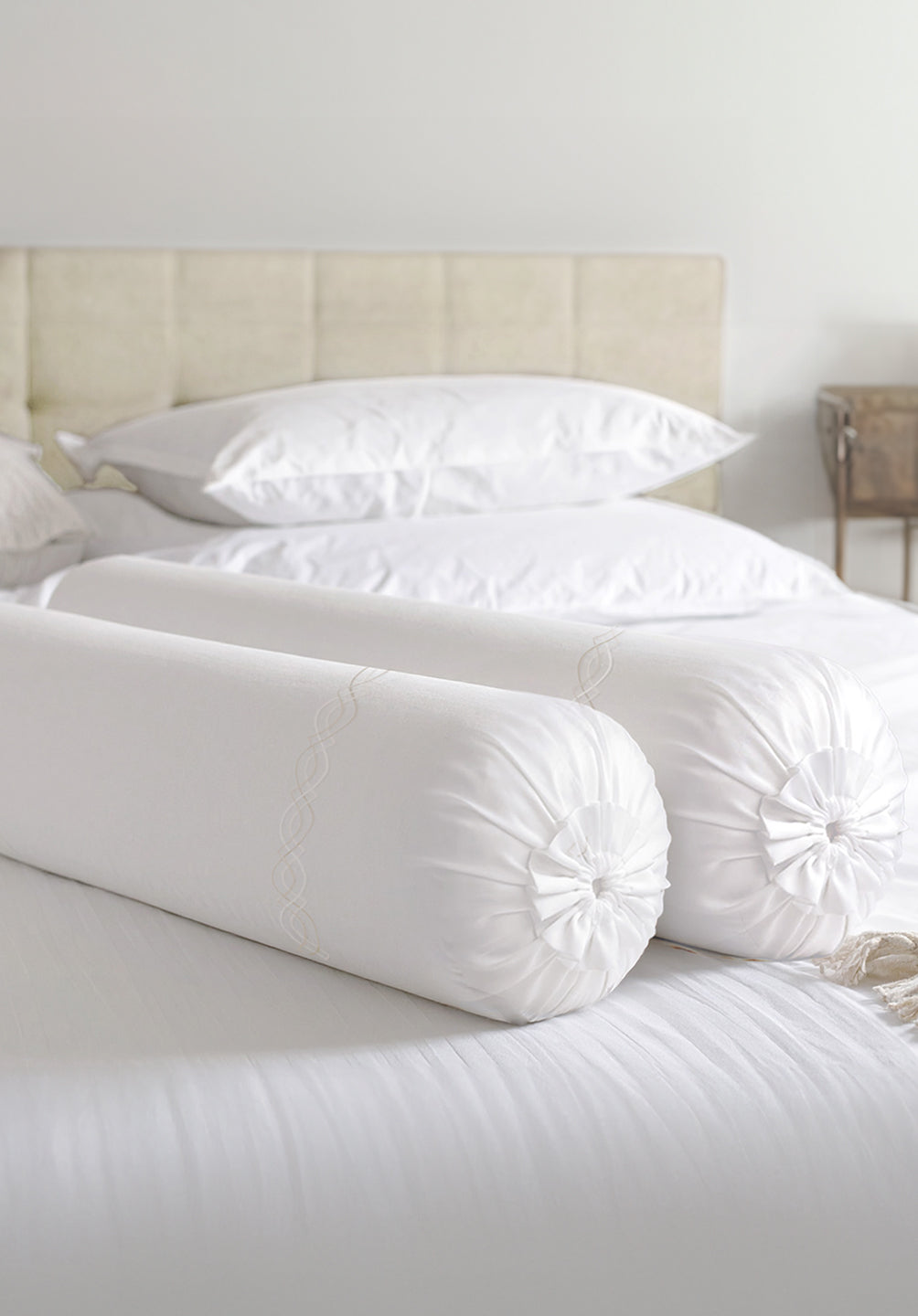 [Bolster] Adult Hug Pillow Amelia Collection